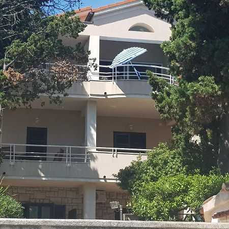 Mare Azzurro Apartments Pula Exterior photo