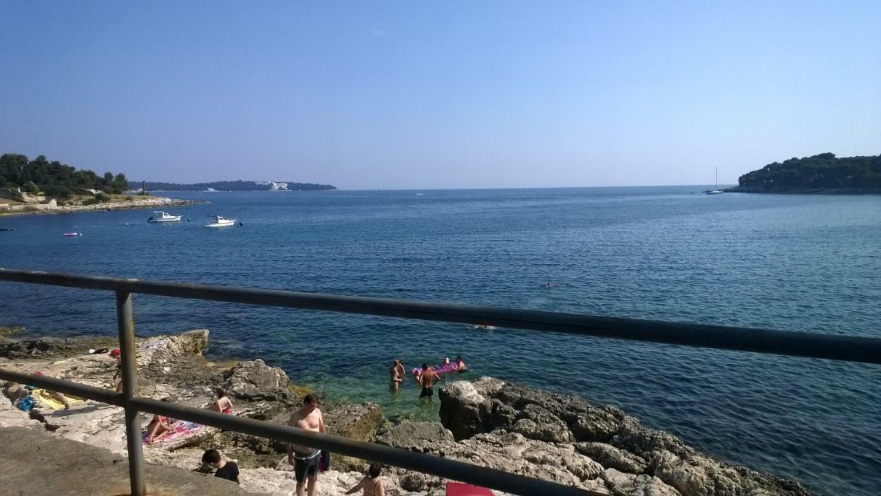 Mare Azzurro Apartments Pula Exterior photo